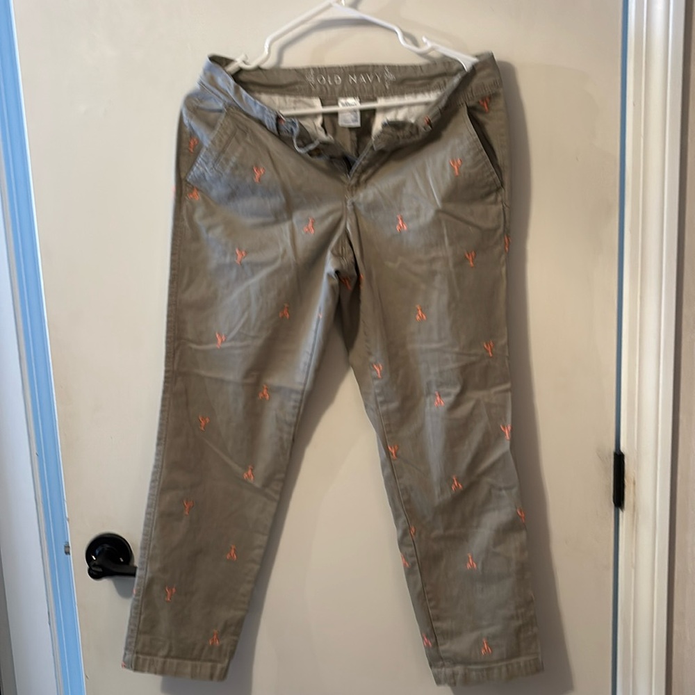 Old Navy lobster print khaki pants. Size 6